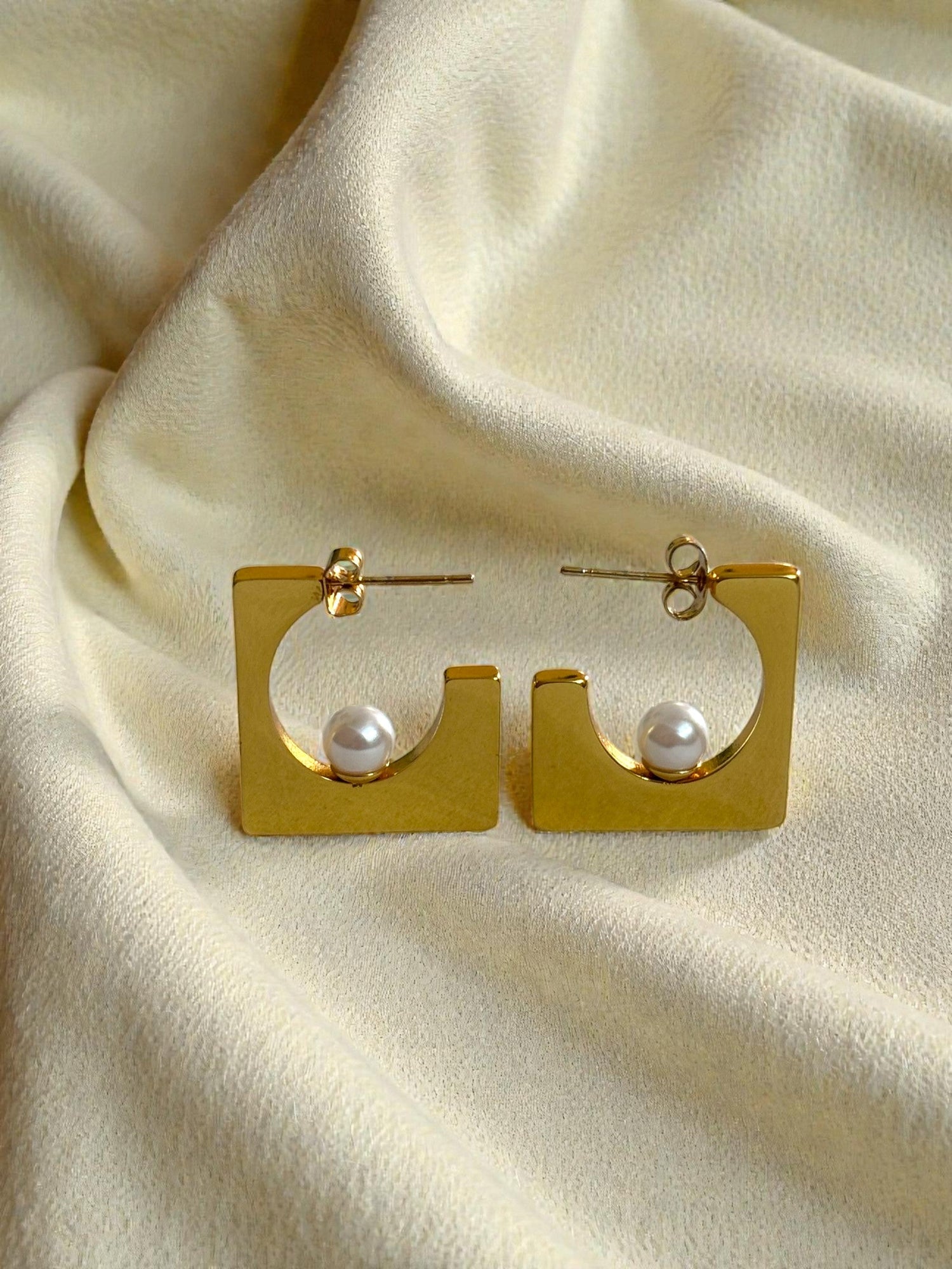 Pearl earrings